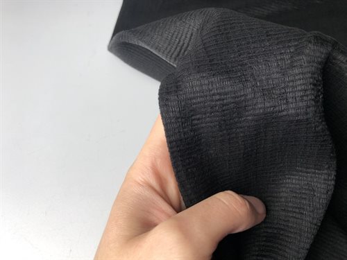 Fastvævet viscose - sort og blanke riller